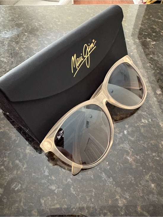 Maui Jim Accessories - Maui Jim Glory Glory Cat-Eye Sunglasses in Milky Almond